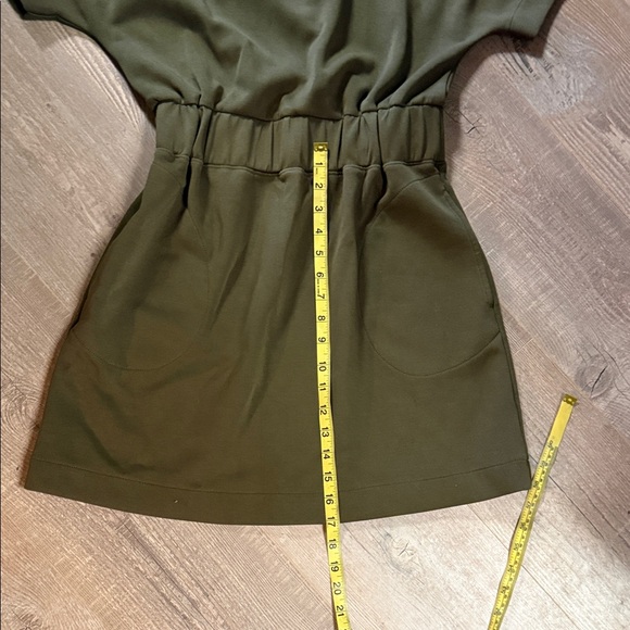 Chic Olive Green Dress with Elastic Waist and Pockets - Picture 7 of 10